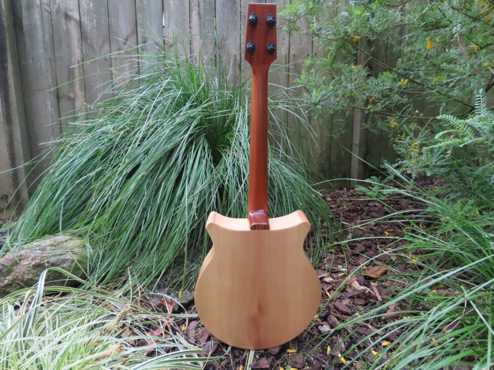 CROWN ROYALE BARITONE UKULELE - NZ Kauri with Spruce top