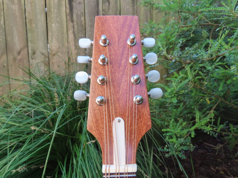 TRAD II ROYALE OCTAVE MANDOLIN / IRISH BOUZOUKI - 24-3/4" scale - Spruce top