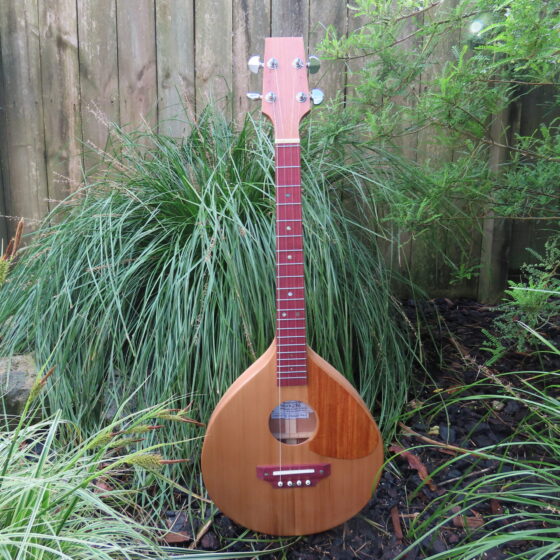 TRAD II SLIMLINE BARITONE UKULELE - NZ Kauri with Cedar top