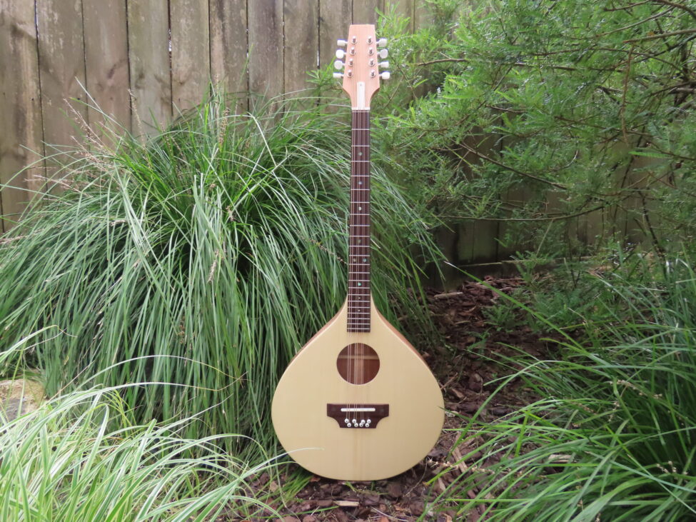 TRAD II STANDARD OCTAVE MANDOLIN  22-1/8" scale