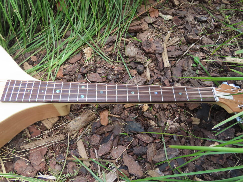 TRAD II STANDARD OCTAVE MANDOLIN  22-1/8" scale