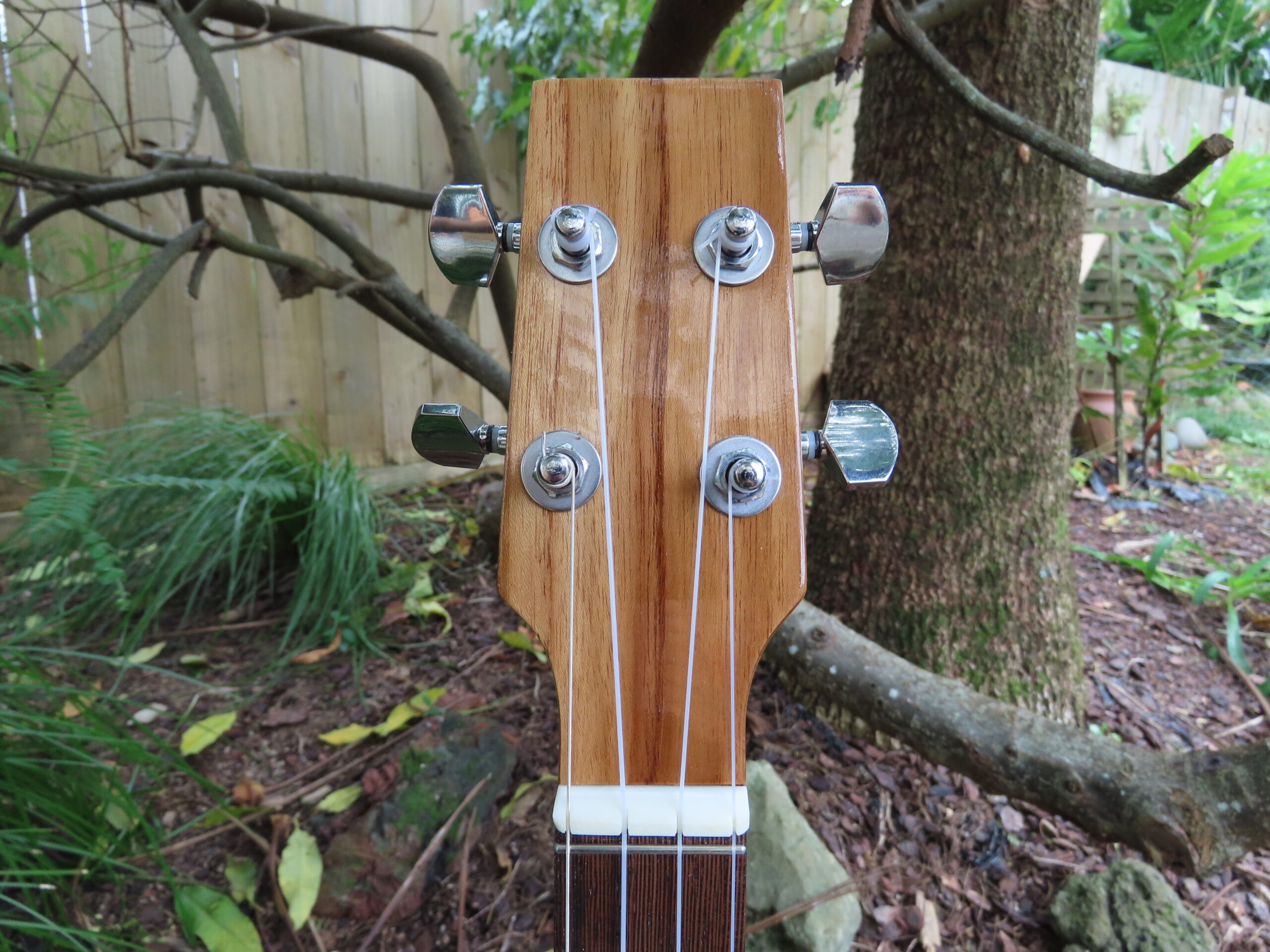CROWN ROYALE BARITONE UKULELE - Mahogany with Spruce top - Image 6