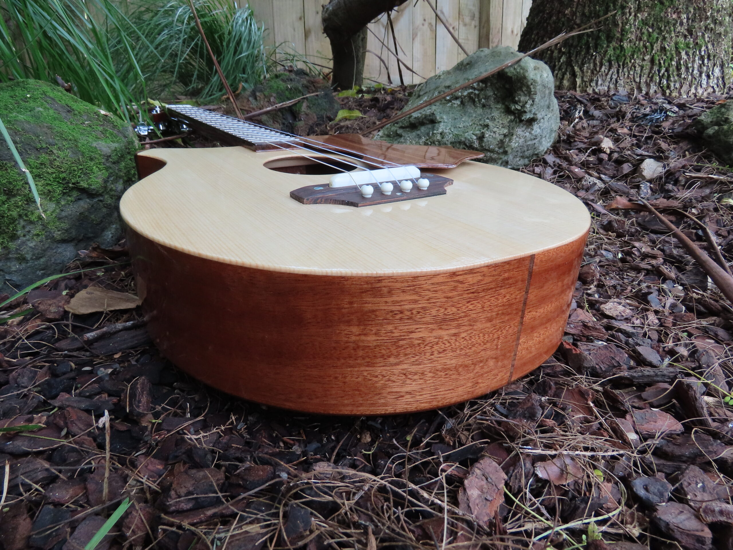 CROWN ROYALE BARITONE UKULELE - Mahogany with Spruce top - Image 2